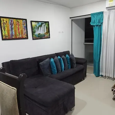 Apartamento Turístico Cerca Al Mar En *
